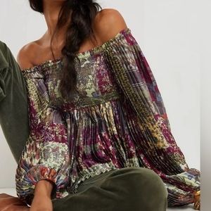 NWOT Anthro Letmebe Smocked Off the Shoulder‎ Blouse Size US 6 Plum Burgundy